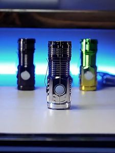 LED flashlight Rechargeable Waterproof USB Outdoor ultra-bright flashlight for camping Emergency lights 5-Mode