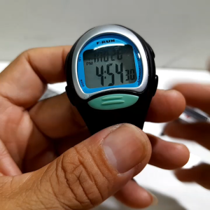Đồng hồ đeo tay thể thao điện tử F-RUN size ngang 38mm second hand