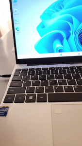 (3 -Year Warranty)Fingerprint UnIock Notebook Windows 11 Pro 15.6 inch Laptop Intel Core i7 8500Y 15.6" 16GB RAM 1TB/2TB SSD Office Study Laptops