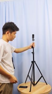 Live Tripod Selfie Stand ขาตั้งมือถือ ขาตั้งไฟ ขาตั้งโคมไฟ ขาตั้งไฟ 2.1m Light Stand สกรูน็อต 1/4 ใช้ได้กับหลายอุปกรณ์ แข็งแรง มั่นคง ใช้งานได้นาน