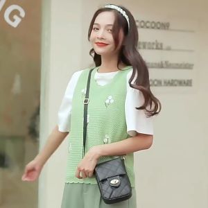 ADshopp กระเป๋าสะพายข้าง หนังนิ่ม ใส่มือถือ ใบกระทัดรัด พร้อมส่งทันที