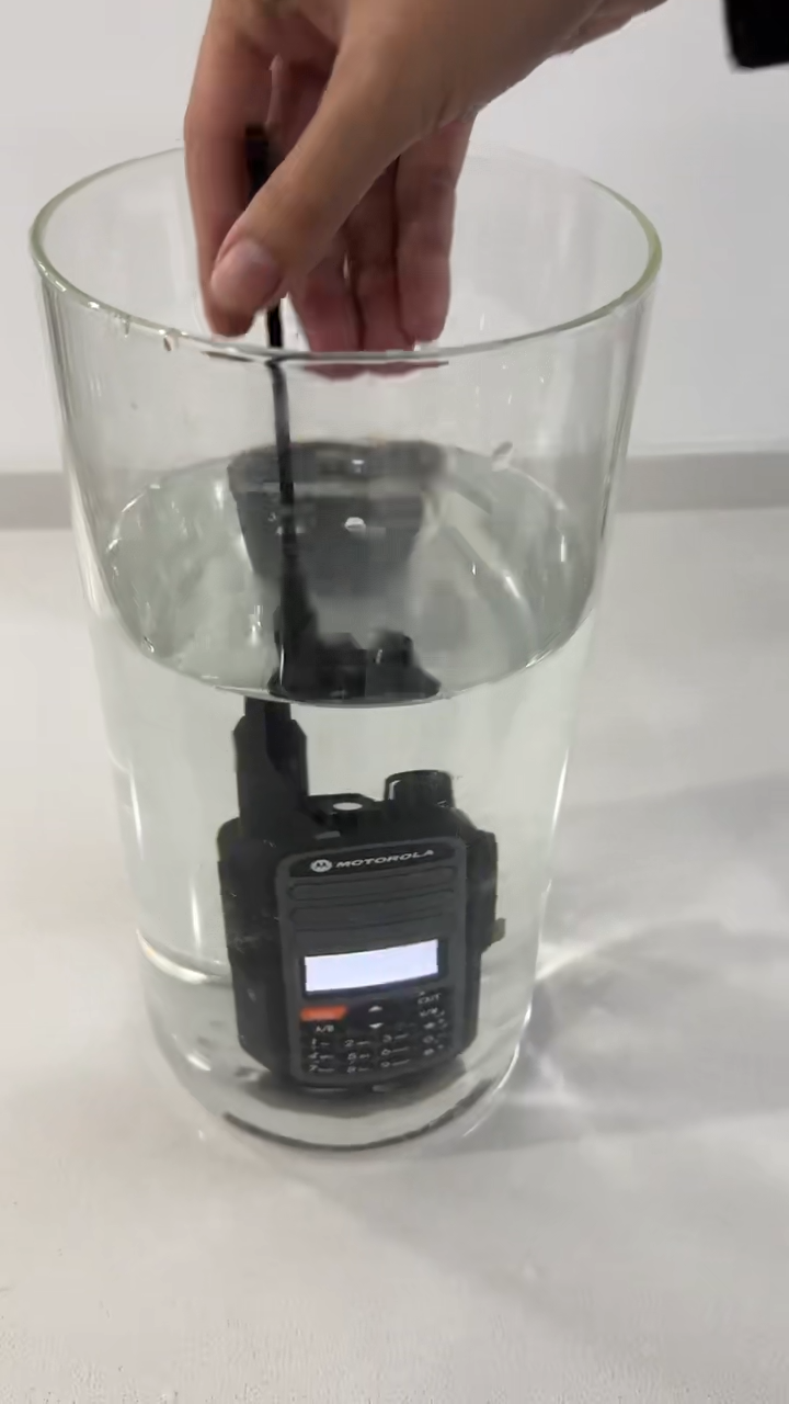 Motorola Walkie Talkie 410S 15W High Power Radio 20KM IP68 highest Waterproof 9800mAh radio pager audio for outdoor