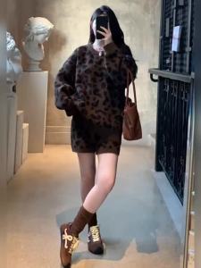 CHANGTONG | Retro Leopard Print Fall Sweater Shorts Set 2026