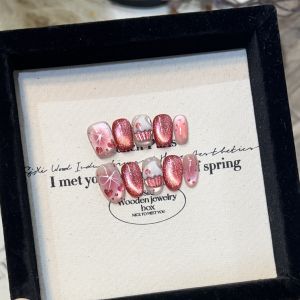 New Year Limited Edition Pink Heart Butterfly Knot Cake Transparent Ice Cat Eye Fake Nails Fashionable Cute Nail Art Design