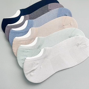 CEEKEY เรือถุงเท้าผู้ชายฤดูร้อนถุงเท้าผ้าฝ้ายบางซิลิโคนที่มองไม่เห็นลื่นไม่หลุดส้นตาข่ายระบายอากาศตื้นกีฬาถุงเท้าสั้น