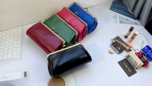 Womens Clutch Bags Genuine Leather Vintage Design Solid Color Dinner Bag Luxury Cosmetic Clip Closure Small Barrel Bags