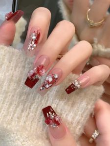 INS Pure Desire Style Classy White Handmade Nail Patch 2024 Red Rose Gradient Wearable Niche Style Manicure