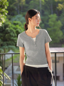 Semir | Color Blocked Faux Two-Piece Close-Fitting Short T-Shirt