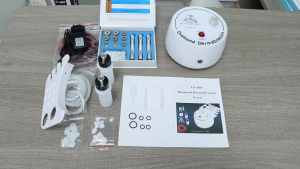 3 In1 Diamond Microdermabrasion Machine Vacuum Spray Skin Rejuvenation Facial Blackhead Remover Pore Cleanser Skin Peeling Exfoliation Face Care Beauty Equipment