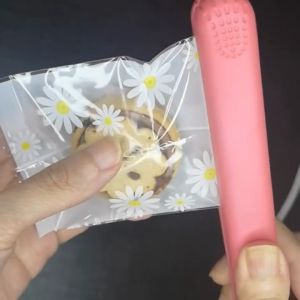 1pcs Handheld Food Sealing Machine Plastic Packaging Bag Sealing Clip Mini Portable Heating Sealing Machine