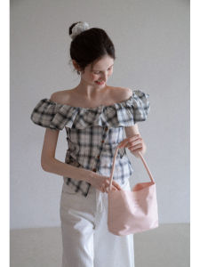 Áo Sơ Mi Kẻ Caro EGGKA Phong Cách Pháp Ôm Vừa Vặn Một Bên Vai Cho Nữ Viền Hoa Tay Ngắn Cổ Tròn Mùa Hè 2025