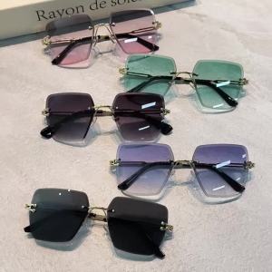 Square Rimless Sunglasses Fashion Glasses For Women Men Summer Gradient Sun Shades For Vacation Beach Travel