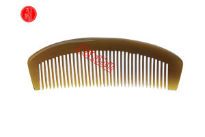 Traditional White Buffalo Horn Half-Moon Comb Non-Electric Health Massage Comb Easy to Carry Portable Gift Comb