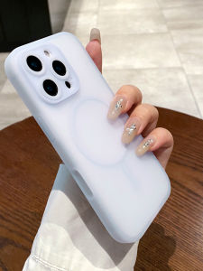 Magnetic Liquid Silicone Phone Case for Apple 16Promax Thin Lightweight One-Piece Anti-Fall Couples Style Protective Cover