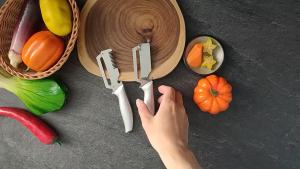 3-in-1 Stainless Steel Vegetable Peeler Peeling Knife Multi-Function Peeler for Slicing Fruit and Vegetables Kitchen Accessories
