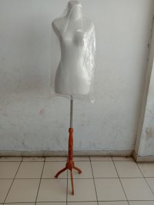 patung manekin gamis DM butek+kaki kayu