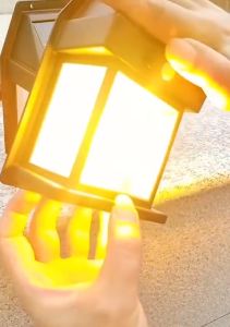 Đèn Năng Lượng Mặt Trời Gắn Tường Cảm Biến Hồng Ngoại 3 Chế Độ Decor Sân Vườn