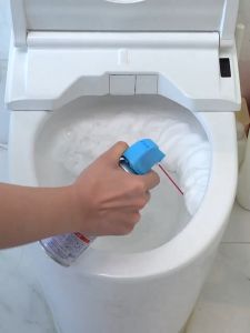 Japanese toilet bubble cleaner foam mousse cleaner toilet descaling bacteriostatic deodorant yellow bubble toilet cleaner