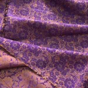 Vải Lụa Tơ Tằm hoa cúc màu tím nhạt may áo bà ba áo dài và các loại váy đầm