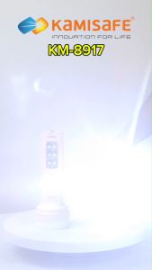 ไฟฉาย+ไฟตั้งโต๊ะ 2 in 1 ไฟฉายพาพก ชาร์จไฟได้ ไฟฉายแรงสูง ไฟฉาย LED มีขาเสียบชาร์จในตัว รุ่น KM-8917