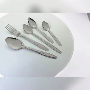 MD-C1215 Sendok Garpu Selusin 12 Pcs Polos Stainless Steel / Spoon Fork Alat Makan Sendok Garpu Set