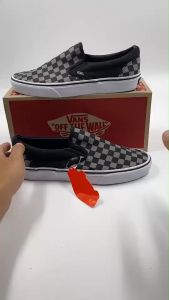 Van Slip-On เป็นรองเท้าที่ดีที่สุด - สีตารางดำเทา รุ่นยอดฮิต ติดเทรนตลอดกาล สินค้าพร้อมกล่อง