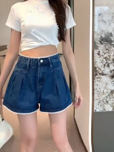 GHAOHES    กางเกงยีนส์สั้นเอวสูงดูผอมขอบลูกไม้ เมทร์ง่าย ใส่ทำงาน การออกแบบขากว้าง(6606)