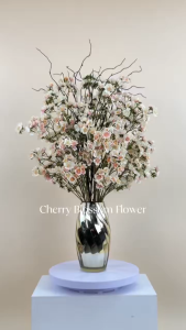 Akara Dokmaii แจกันซากุระปลอมขนาดใหญ่ Artificial Sakura vase