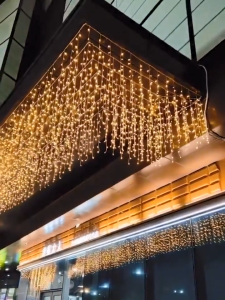 【Solar/Plug】Christmas Lights Icicle Curtain 120 LED Outdoor Waterproof 8 Modes Fairy String Lights for Xmas Tree Patio Yard Garden Party
