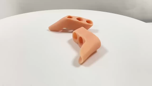 VTTO 1Pair Silicone Three Hole Little Toe Separator Overlapping Toe Protector Foot Pain Correction Tool