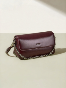 Josiny | Vintage Red Small Square Shoulder Bag