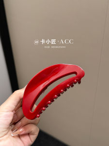 กิ๊บติดผม Acetate ขนาดใหญ่สีแดง ทรงปลาฉลาม รูปทรงโปร่ง สำหรับผู้หญิง แฟชั่นฤดูใบไม้ผลิ 2025 กิ๊บติดผมที่มีความหนาแน่นของผมมาก