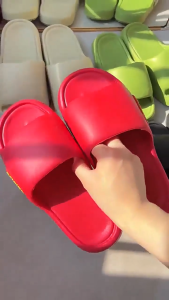 Dép Đúc Nguyên Khối Bằng Nhựa PVC Êm Chân Chống Trượt Dép Mang Trong Nhà Nam Nữ Quai Ngang Đế Mềm Nhiều Màu Sắc