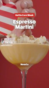 Torani Creme de Menthe Syrup 750mL - Refreshing Mint Flavor Perfect for Cocktails and Desserts