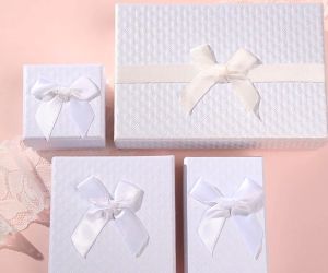 READY STOCK-White Square Ring Jewelry Box白色方形戒指首饰盒创意蝴蝶结饰品盒手链项链首饰纸盒