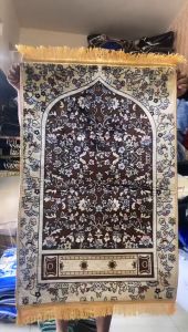 Sajadah Premium Turki Tebal Empuk Putih Cream Rumbai Emas Ukuran Jumbo 112x72cm Dilapisi Busa Serat dan Anti Slip Lantai Bisa COD
