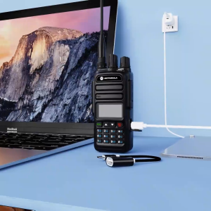 【ชุดหูฟังฟรี】วิทยุสื่อสาร MOTOROLA 370S วิทยุเอฟเอ็มแบบพกพา เครื่องส่งรับวิทยุ 128 ช่อง IP54 กันน้ำและกันฝุ่น ความจุสูง 6800mAH walkie talkie 15กำลังวัตต์ 20กิโลเมตร