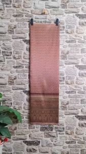 252.ผ้าฝ้าย ผ้าทอทั้งผืน ลายยกดอกบัวตอง สีแดงก่ำ