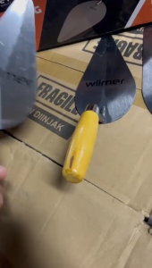 Sendok semen lancip Wanly 7 inch gagang kayu Sendok Semen Lancip Gagang Kayu Cetok Sekop Tanah