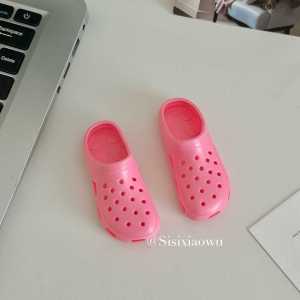 Cute And Stylish Shoe Shaped Toothbrush Organizer Wall Mounted