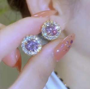 (Bebas beli 2 dapat bonus) H-Girl888 A53 Anting zircon pesta putih ungu simple cakep titanium wanita Korea