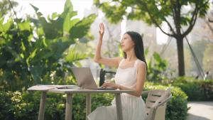 Quạt Đeo Cổ Kinscoter Tích Hợp Chườm Lạnh 3 Tốc Độ Quạt Cá Nhân Di Động Làm Mát Thể Thao Pin 800mAh*2 Dùng Cho Nhà Ngoài Trời Du Lịch