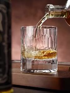 FLOWER MOO | Lead-Free Handcrafted K9 Crystal Whiskey Glass