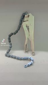 Kìm Bấm Xích wynns 250mm Dùng Để Tháo Mở Hoặc Vặn Siết Các Đường Ống Có Kích Cỡ Khác Nhau