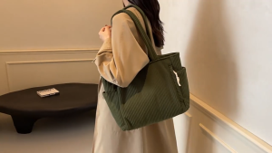 Fashion casual simple corduroy shoulder bag 2024 new autumn new tote bag messenger bag student womens bag
