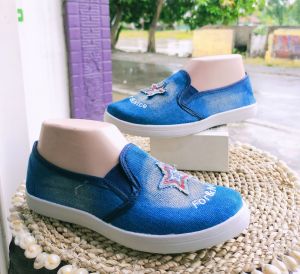 COD SEPATU CEWEK/SEPATU SLOP