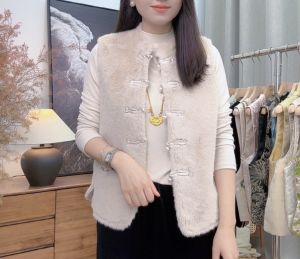 2024 New Autumn Winter Thickened Cotton Casual Womens Vest round Neck Button up Jacket Commute Style Regular Length Outerwear