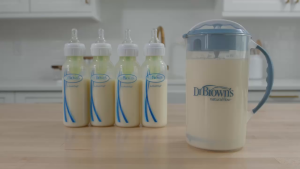 [ AC234 ] Bình Trộn Sữa Công Thức Dr. Brown’s giúp giảm thiểu lượng không khí bị trộn lẫn vào sữa ( màu xanh )