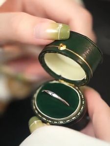 WHPHous แหวนเงินแฟชั่นเกาหลี26ตัวอักษรแหวนเปิด A-Z ผู้ชายและผู้หญิงแหวนของขวัญคู่