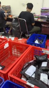 Kaos Polos Pria Tangan Panjang Katun Combed 24s